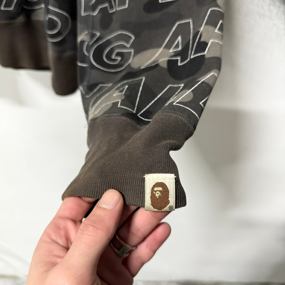 정품 베이프 흑계 텍스트 카모 샤크 풀 집업 후디 상품이미지3