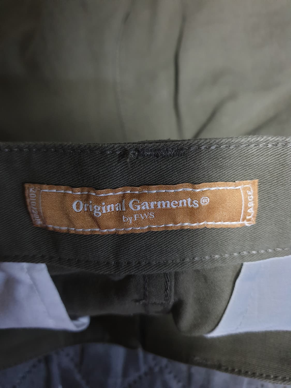 프리즘웍스 오리지널 가먼츠 앵클 핀턱 치노팬츠 카키 (L) 상품이미지3