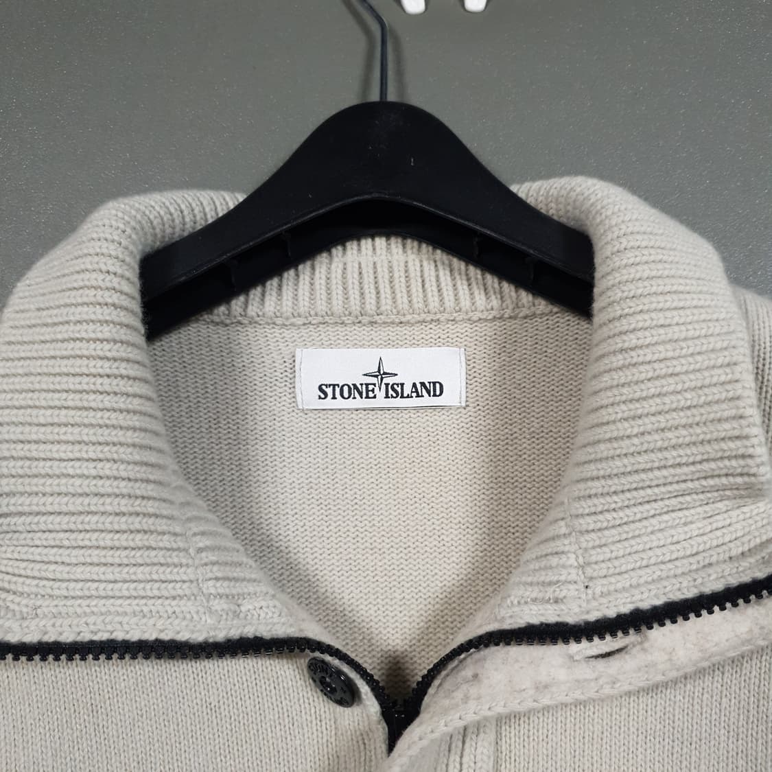 XL) 스톤아일랜드 하이넥 하프 버튼 램스울 니트 스웨터 상품이미지5