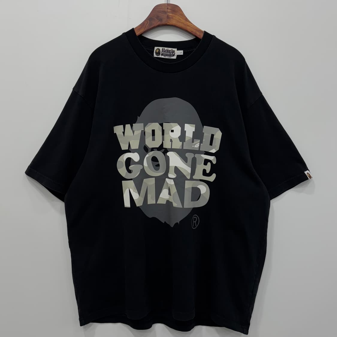 BAPE 월드곤매드 반팔티Xl 상품이미지1