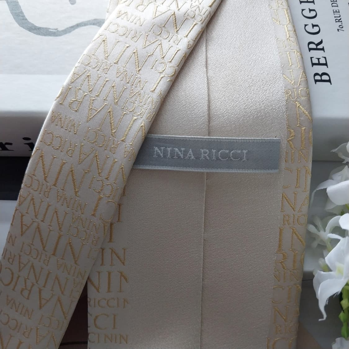 니나리치 실크 아이보리 로고 자수 넥타이 9.1cm A+등급 K1442
 상품이미지6