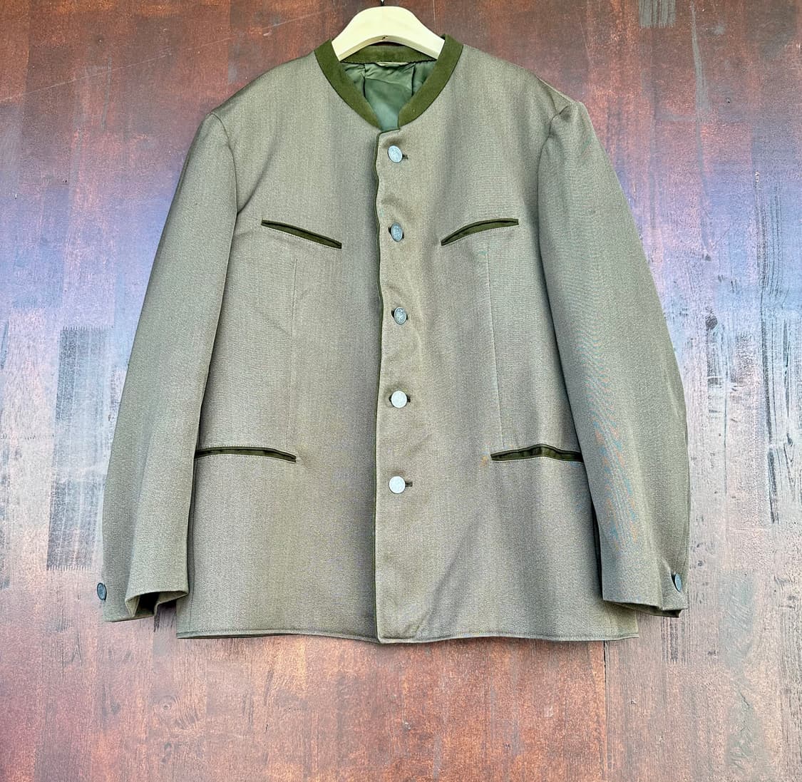 오스트리아 티롤 트라흐텐 자켓 상품이미지1