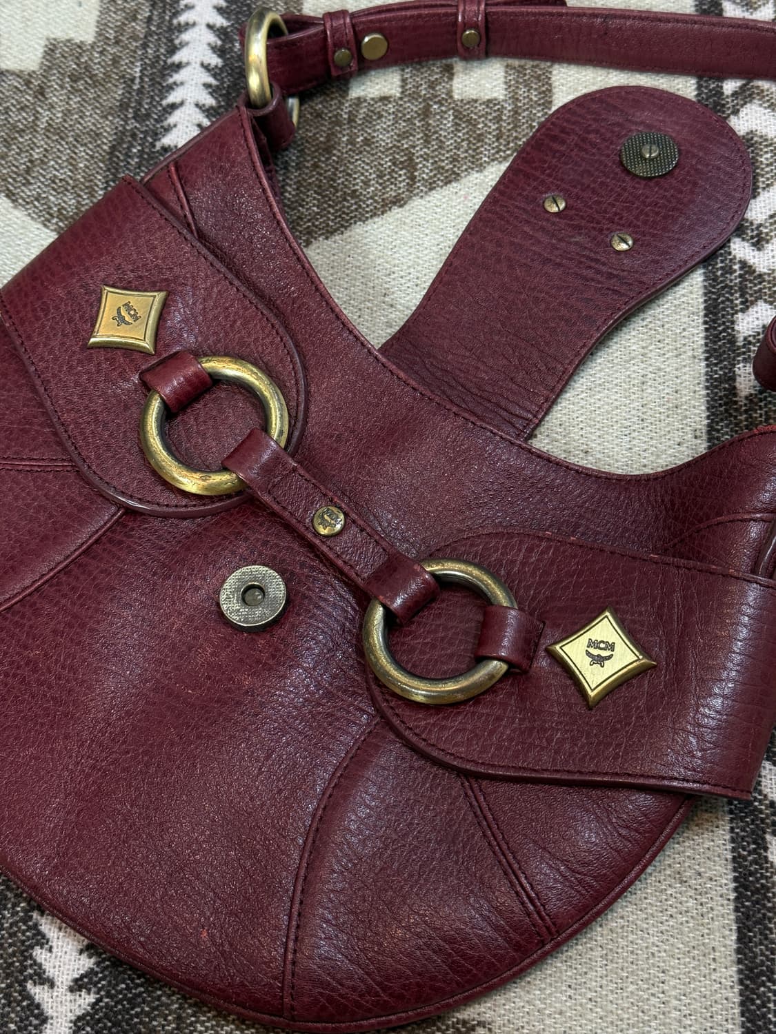 MCM 빈티지 호보백 딥버건디 상품이미지5