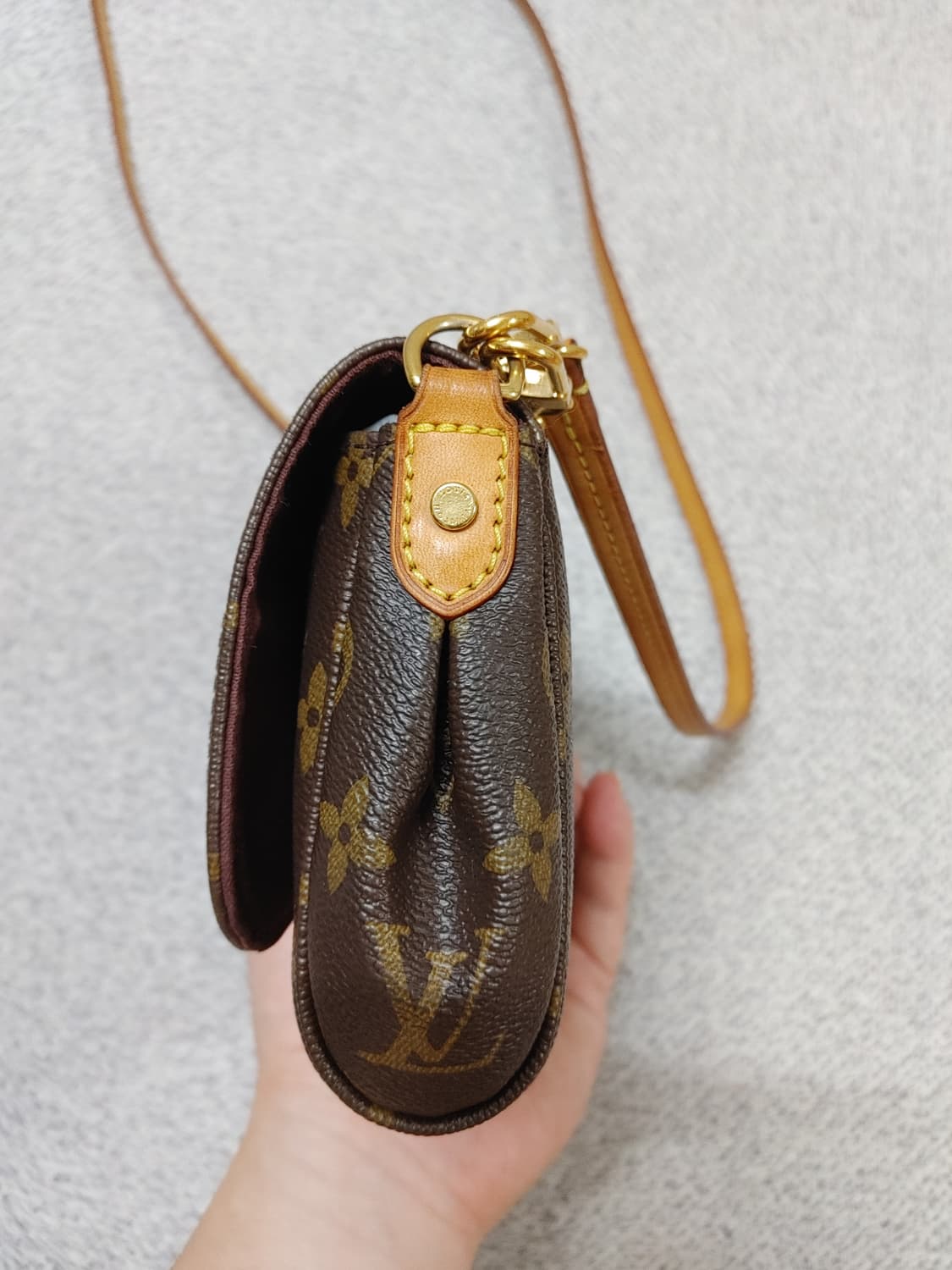 정품 루이비통 페이보릿 pm 크로스백 클러치백 상품이미지3