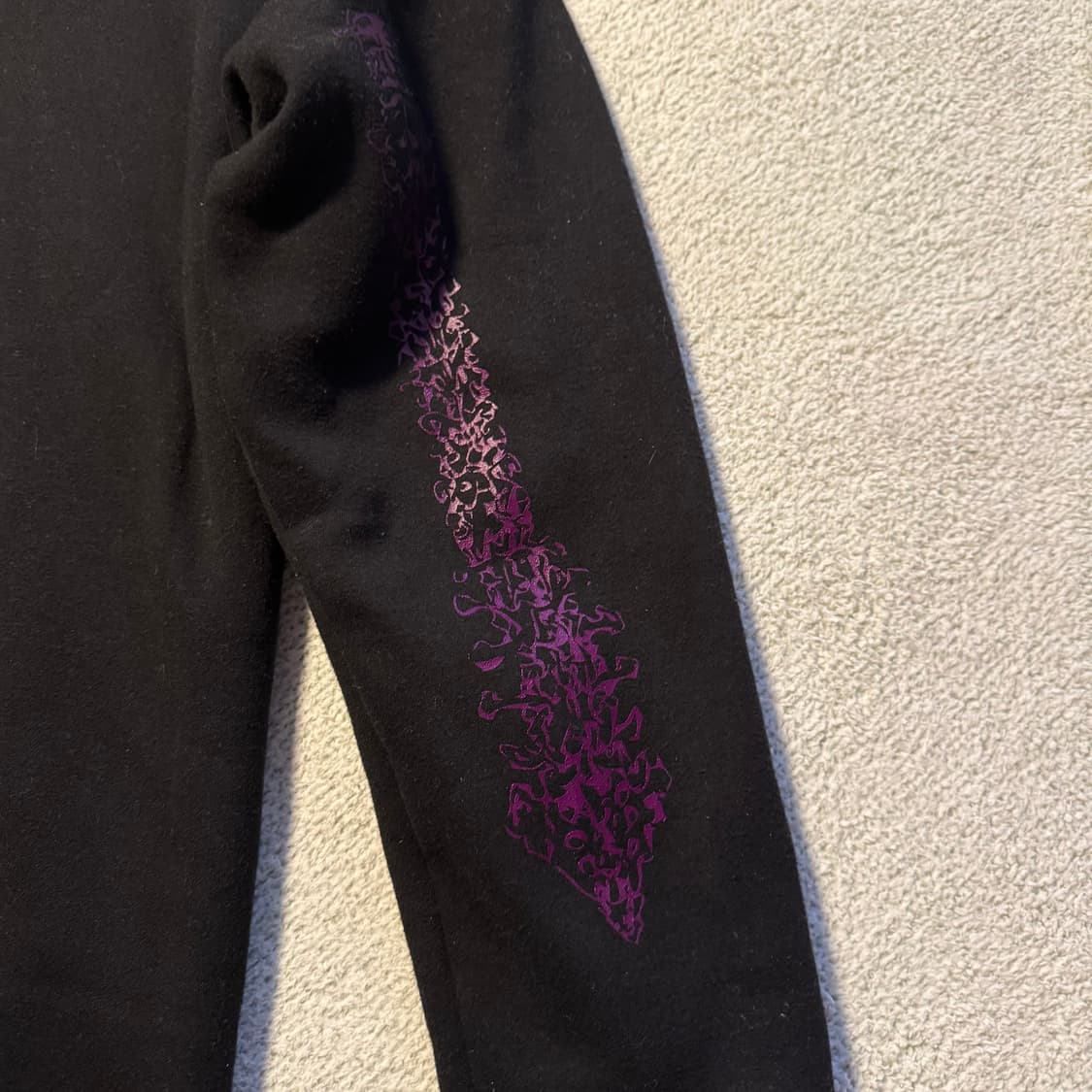 All eyes on you 레이어드 염소 맨투맨 상품이미지5