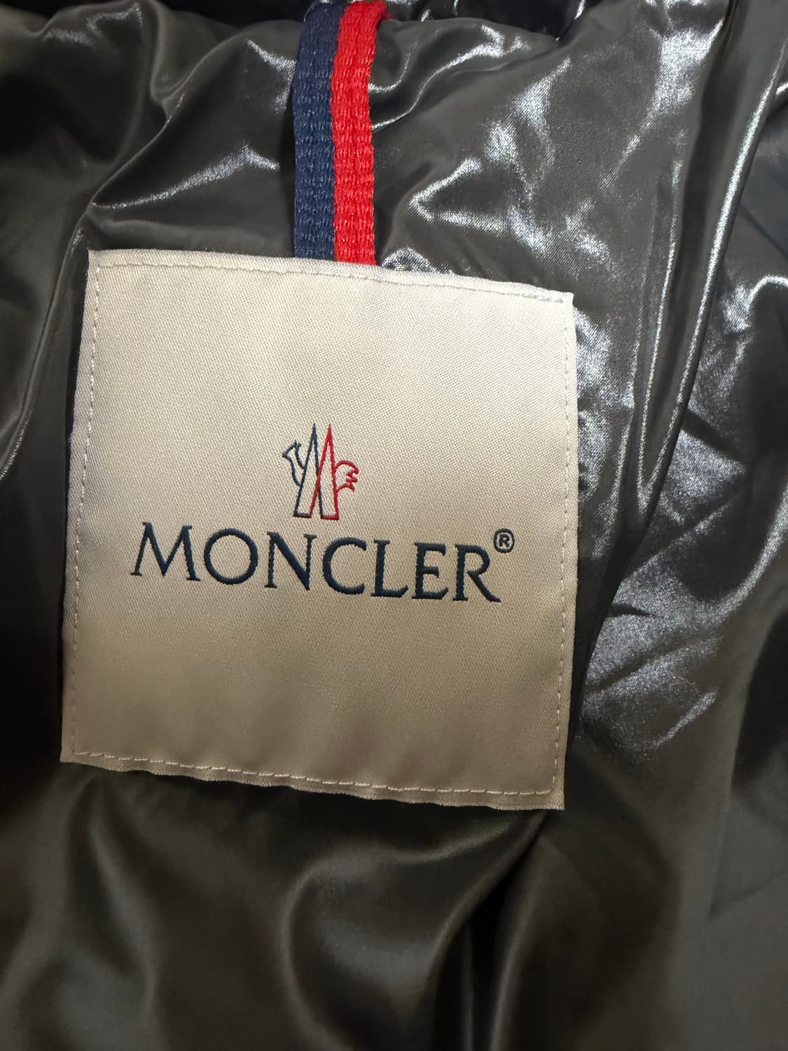 24fw 몽클레어 마야 블랙 유광 2사이즈 패딩 상품이미지8