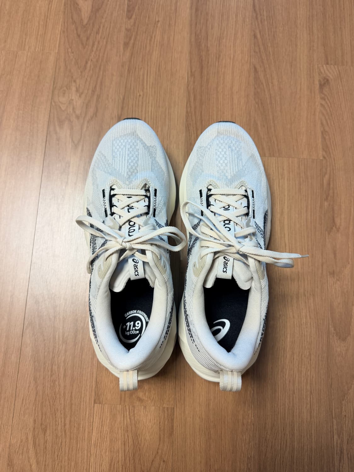 270) 아식스 노바블라스트5 오트밀 상품이미지3