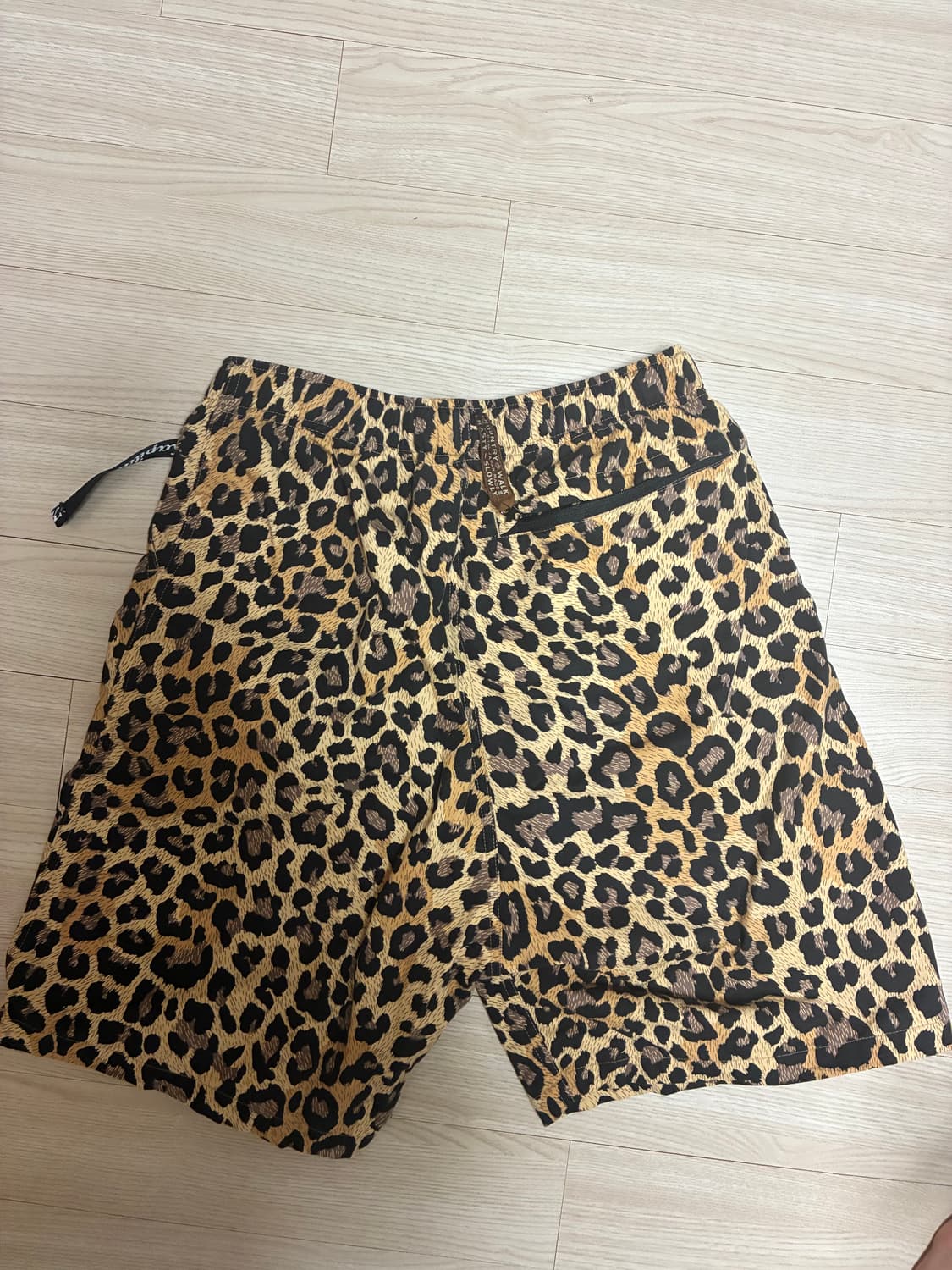 캐피탈 레오파드 팬츠 판매합니다 상품이미지2