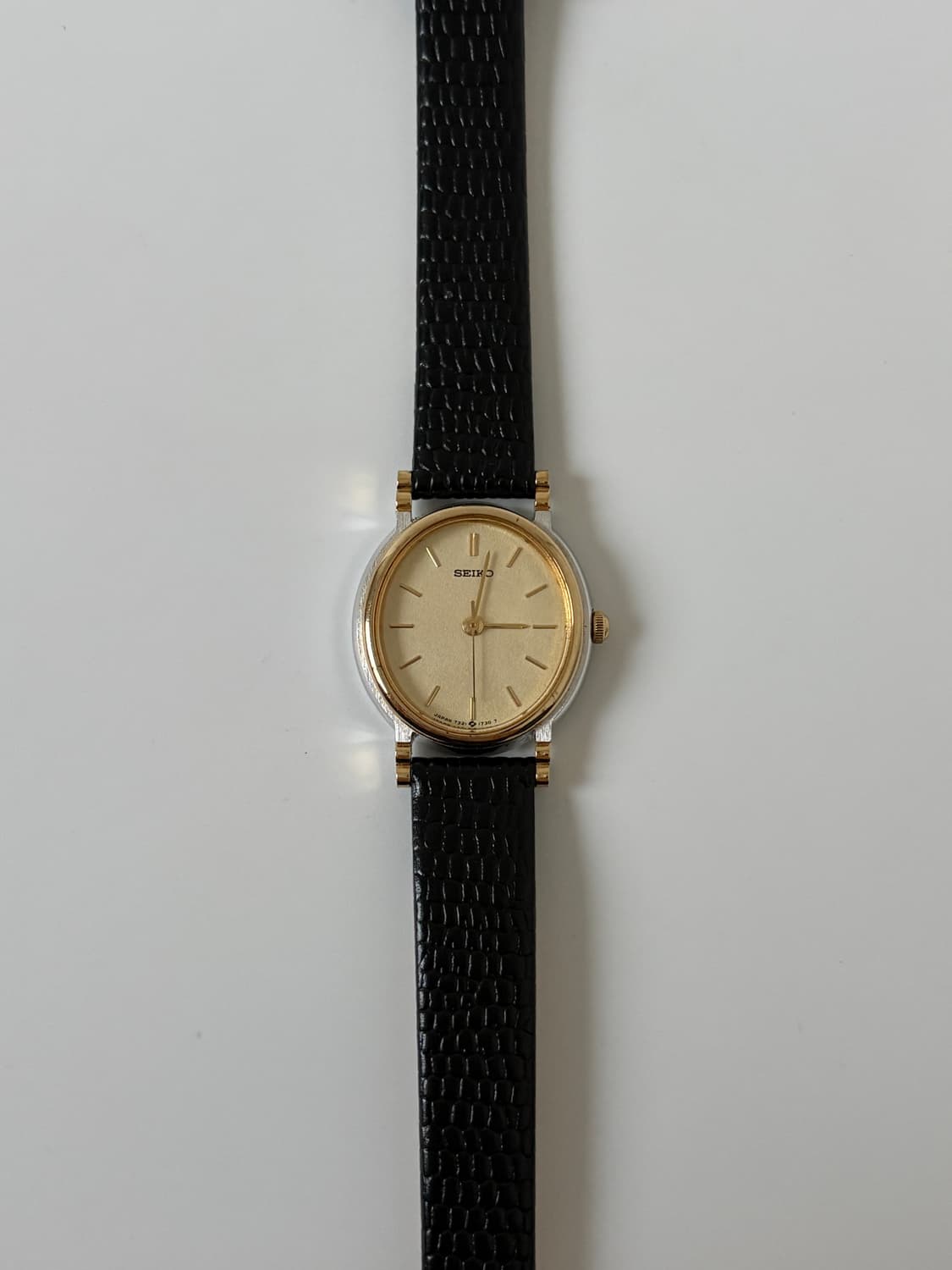 1980s Gold Bezel Oval Ladies Quartz 상품이미지3