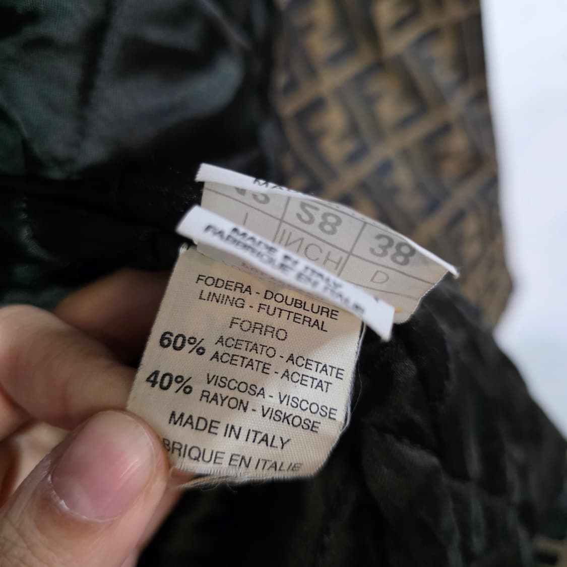 정품)  펜디 여성 주카 FF로고 패턴 누빔코트 자켓 M 상품이미지7