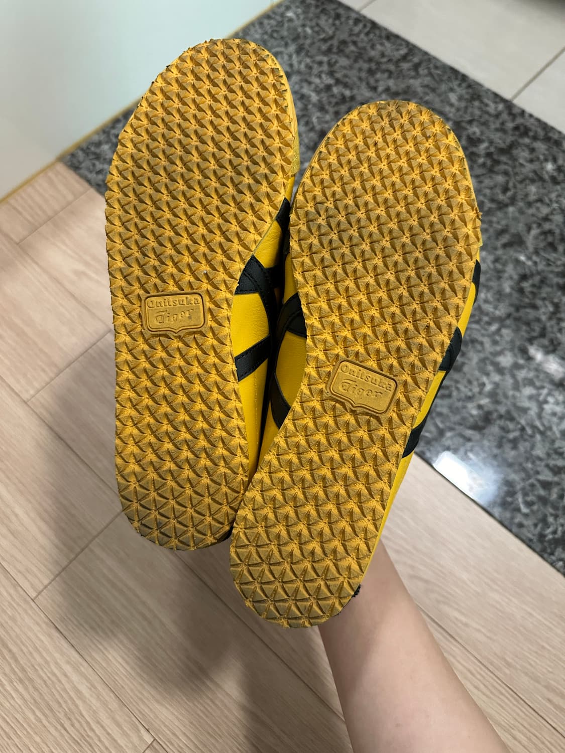 오니츠카타이거 멕시코66 옐로우235 상품이미지3