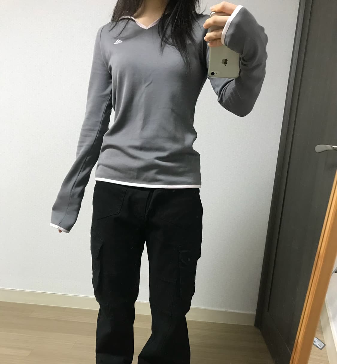 아디다스 그레이 핑크 여성 롱슬리브 상품이미지4