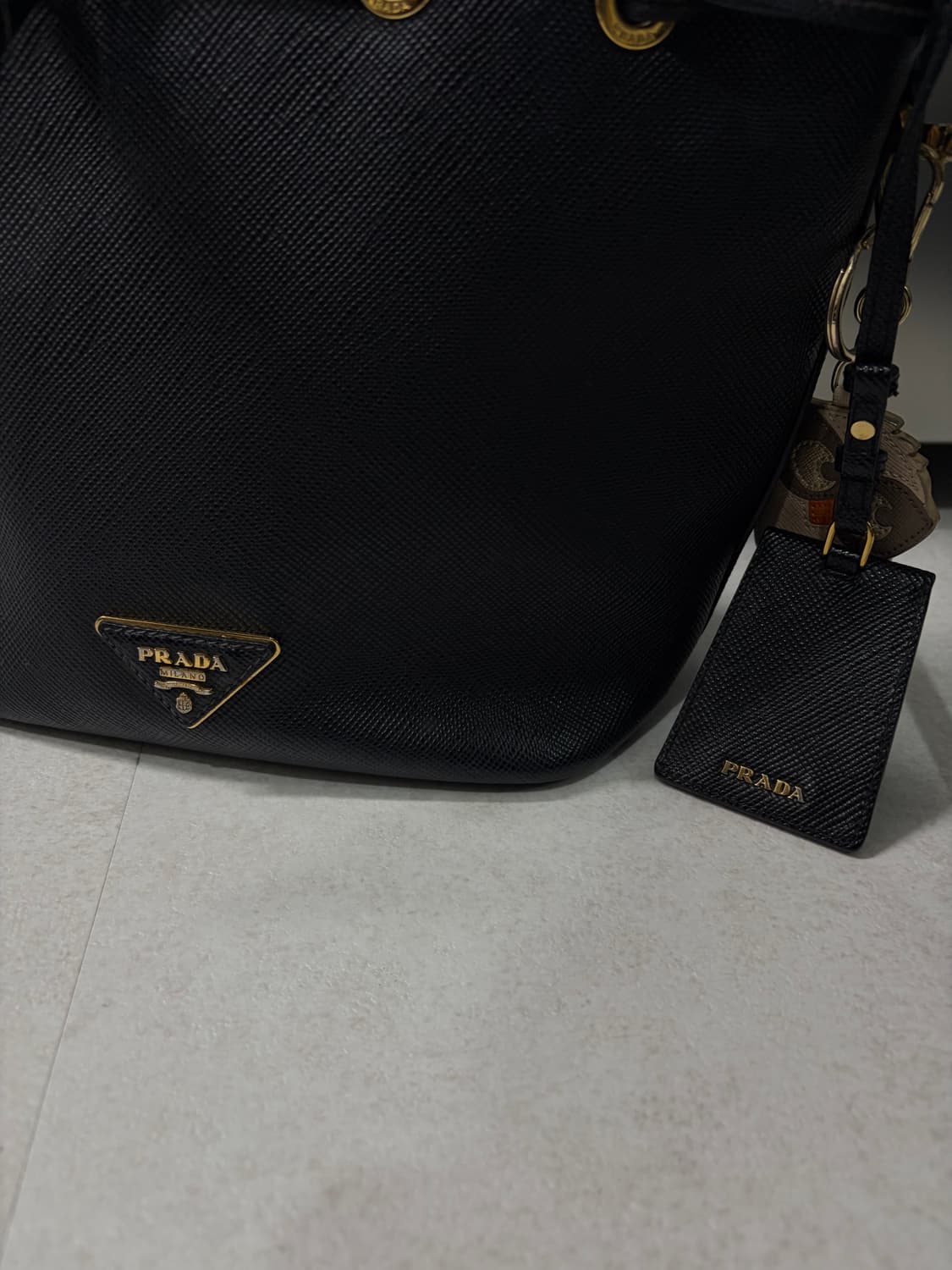 프라다 정품 크로스백 상품이미지2
