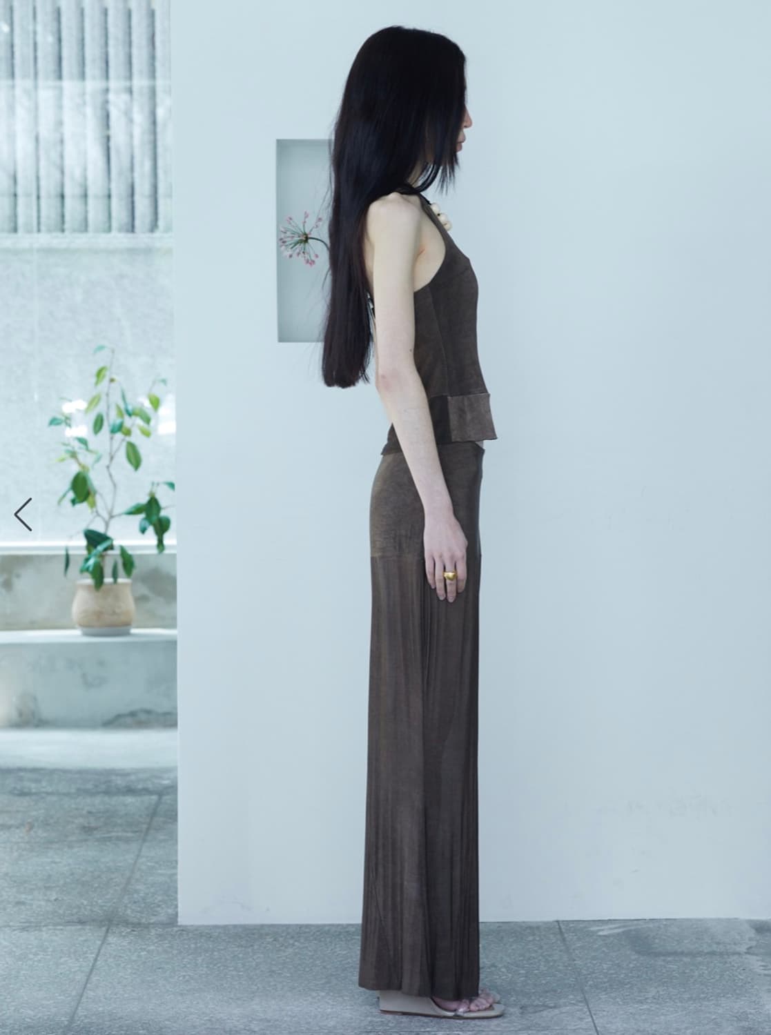 Personal Language 퍼스널랭귀지 슬리브리스 홀터넥 탑 커피  상품이미지2