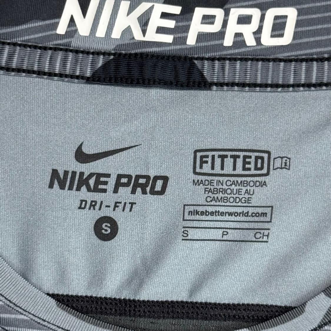 NIKE 프로 드라이핏 밀리터리 반팔 티 S 상품이미지4
