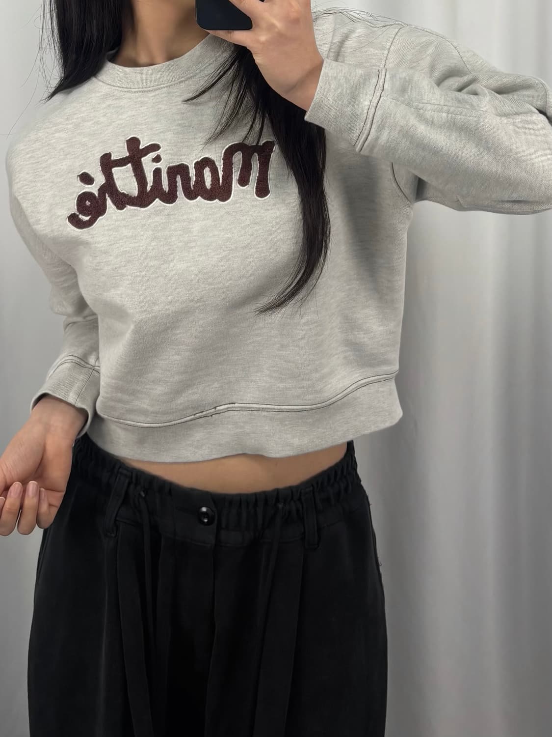 마리떼 프랑소와 저버 크롭 맨투맨 상품이미지1