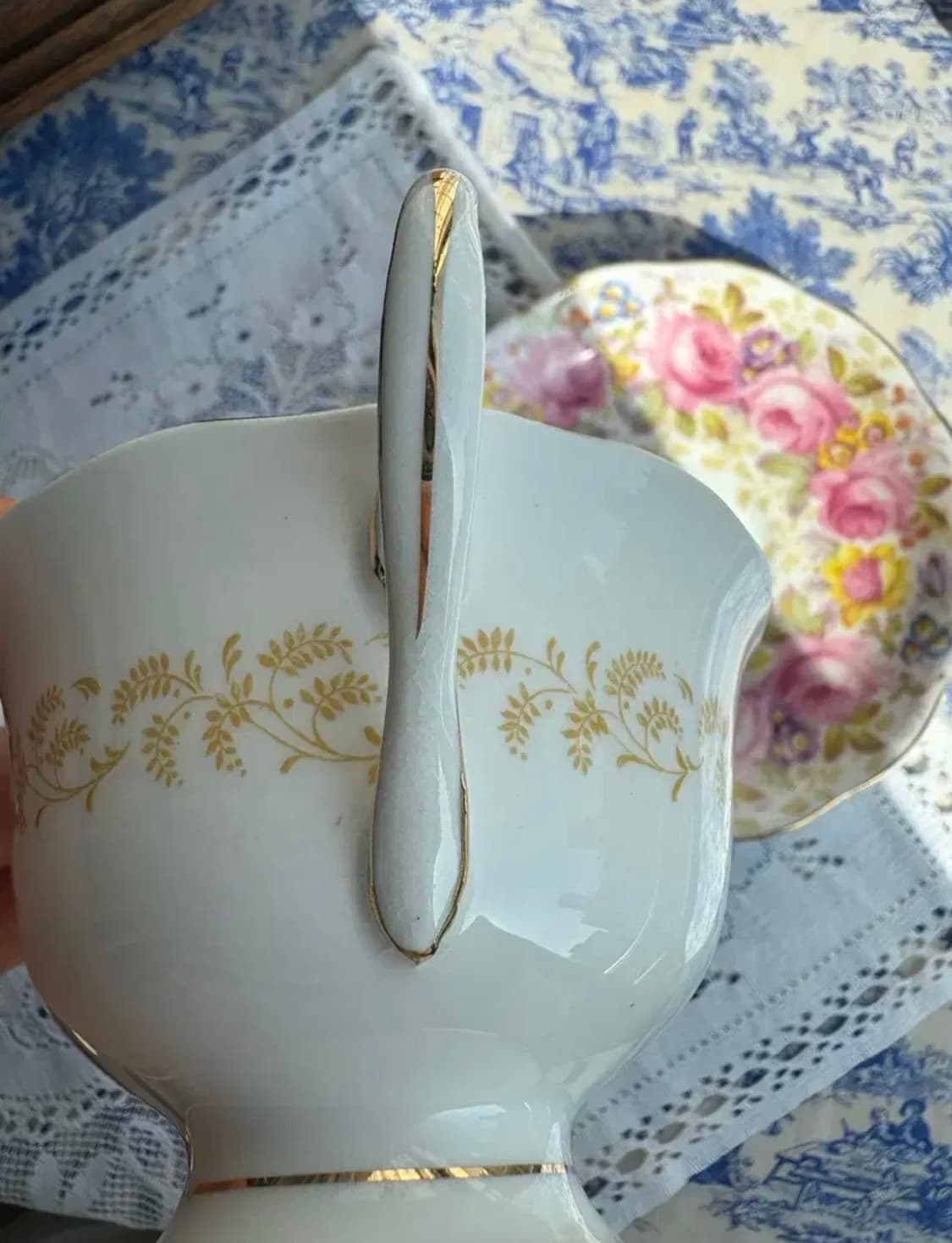 1940s 영국 빈티지 로얄알버트 세레나 에이본 쉐입 티잔 듀오 상품이미지8