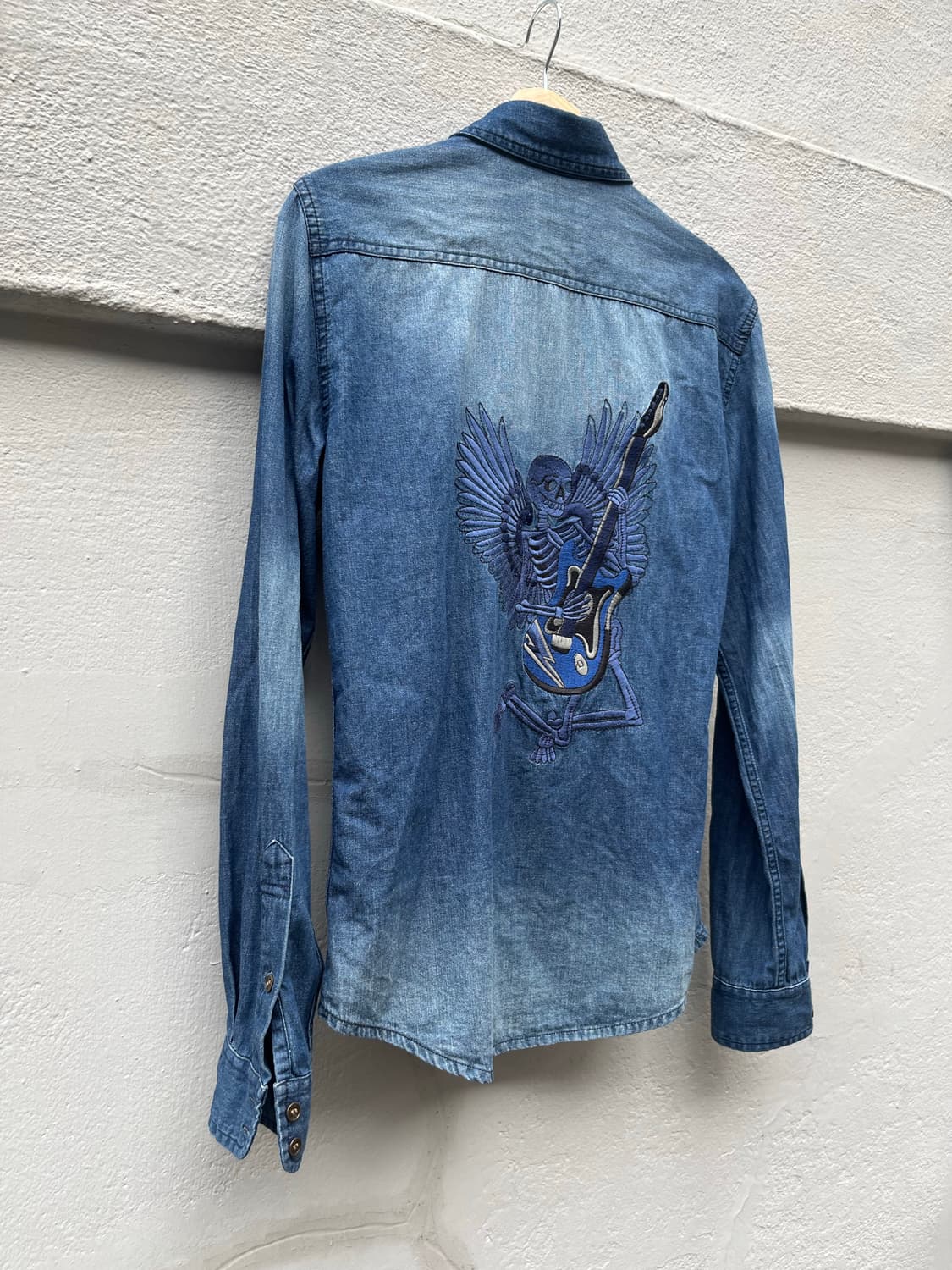 쟈딕앤볼테르 자수 셔츠 상품이미지1