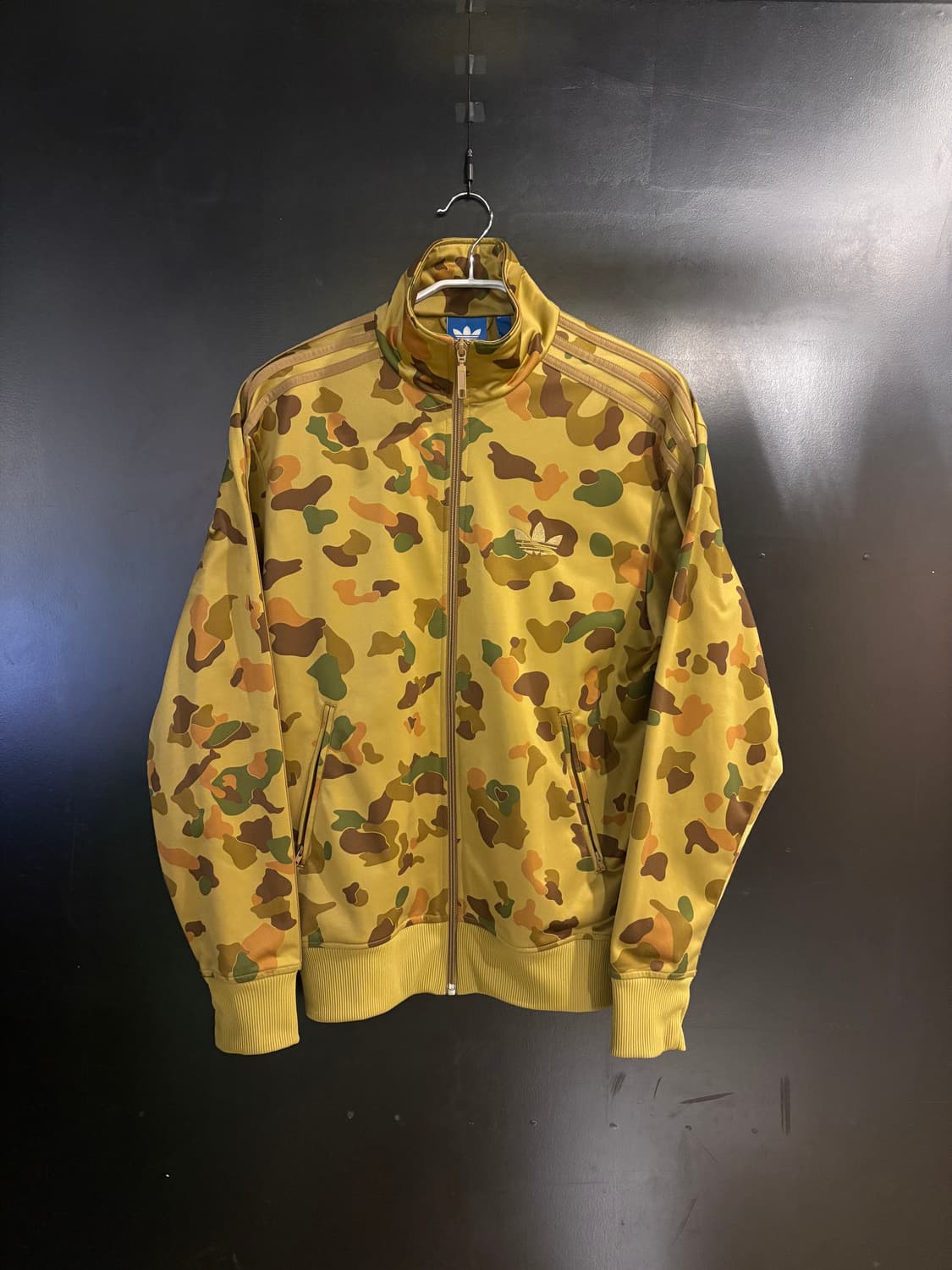 아디다스 파이어버드 카모 트랙탑 상품이미지1