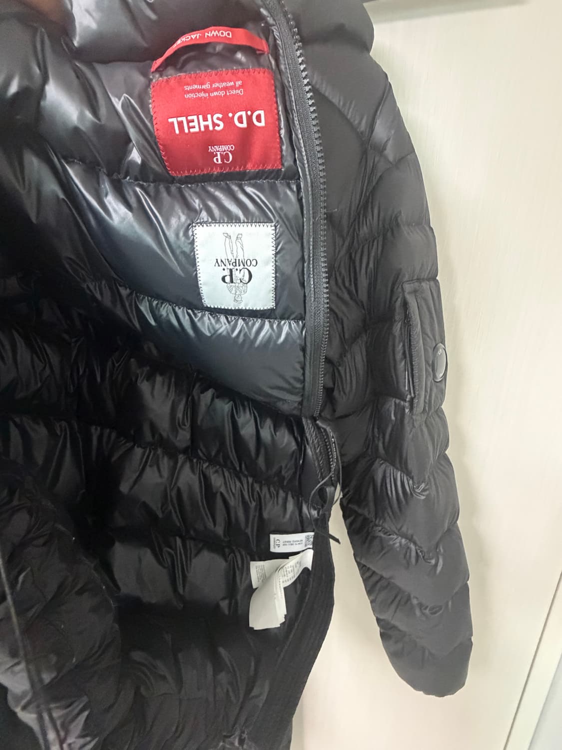 Cp컴퍼니 패딩  상품이미지3