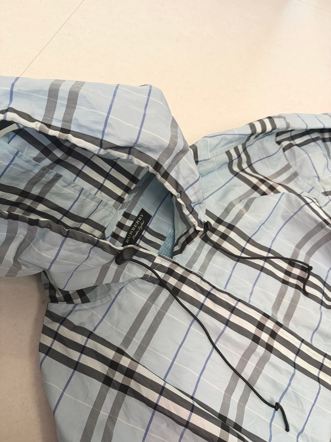 버버리 체크 바람막이 상품이미지2