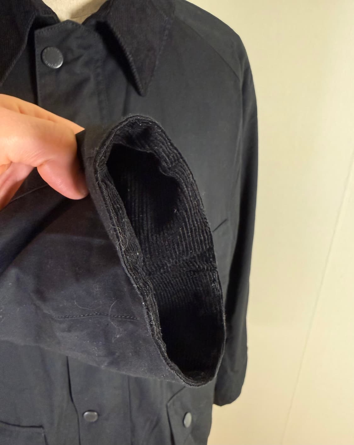 바버 애쉬비 자켓 XL (블랙) / 왁스감 거의 없음 / 상태 좋음 상품이미지7