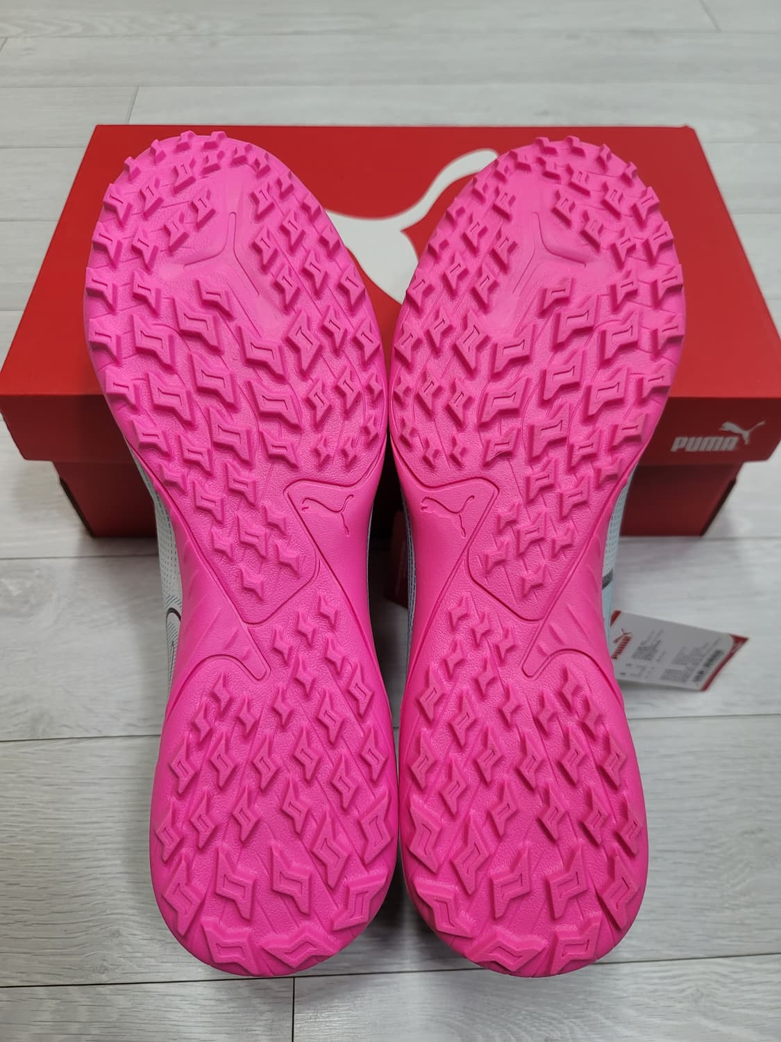 (270)푸마 풋살화 퓨처 7 플레이 TT[대전 직거래도 가능] 상품이미지8