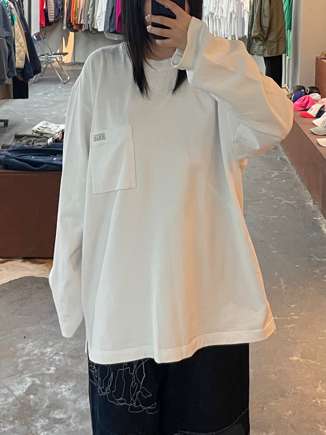 솔리드 옴므 세미오버핏 포켓 롱 슬리브 H2106 상품이미지1