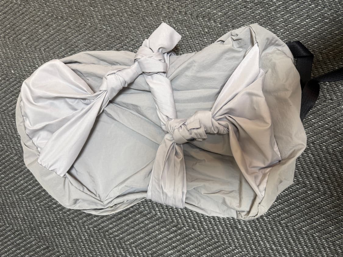 이우가마카라스 백팩 그레이 상품이미지1