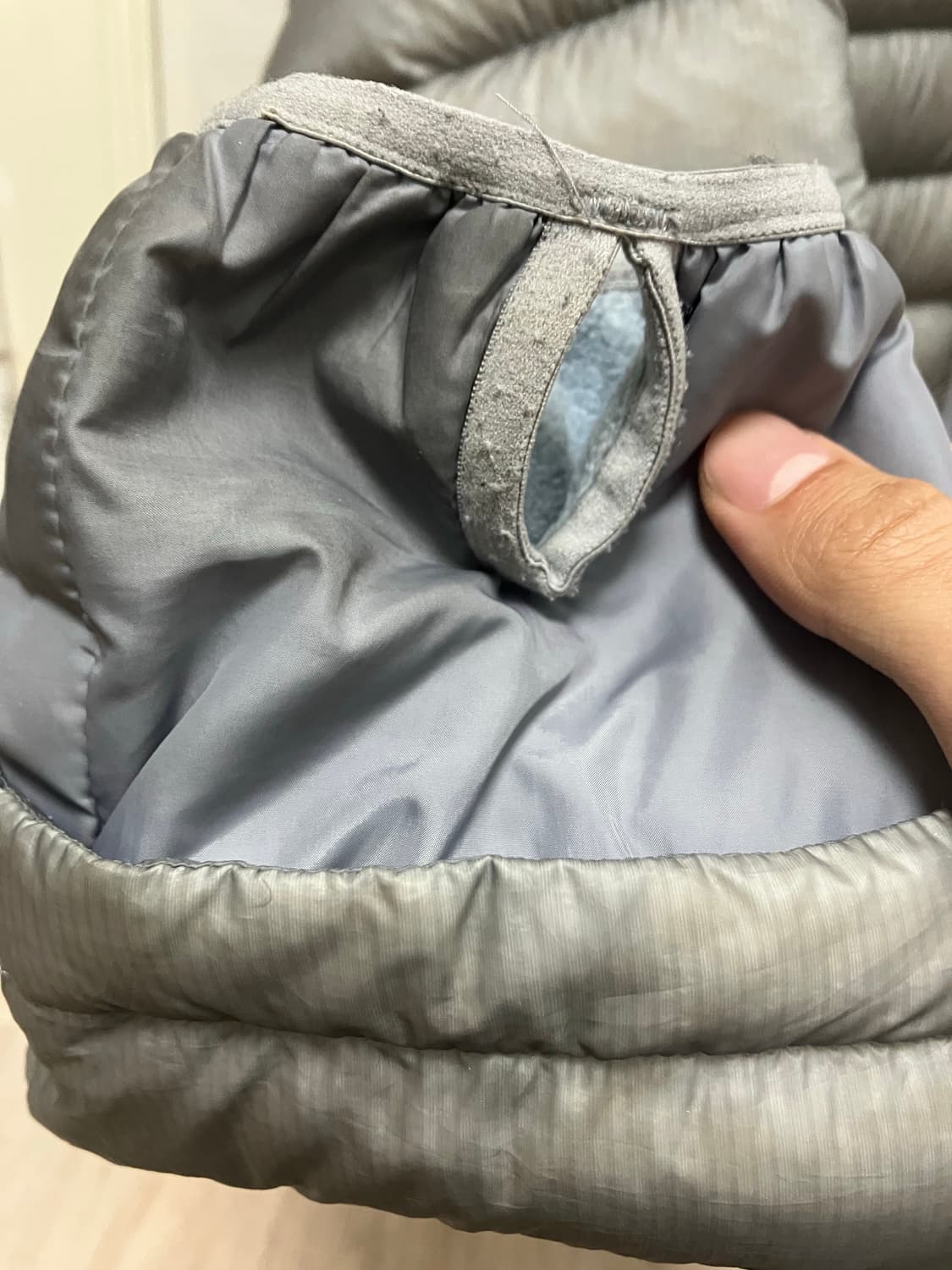 산산기어 서픽스 푸퍼 자켓 그레이 24fw (2) 경량패딩 상품이미지5