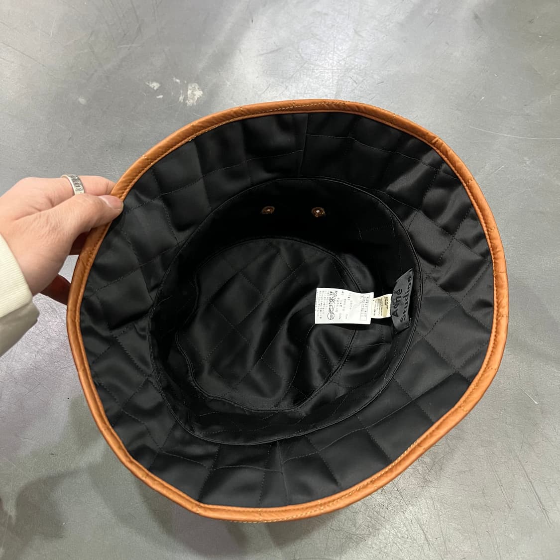  아크네스튜디오 퀼티드 버킷 햇 y15210 상품이미지6