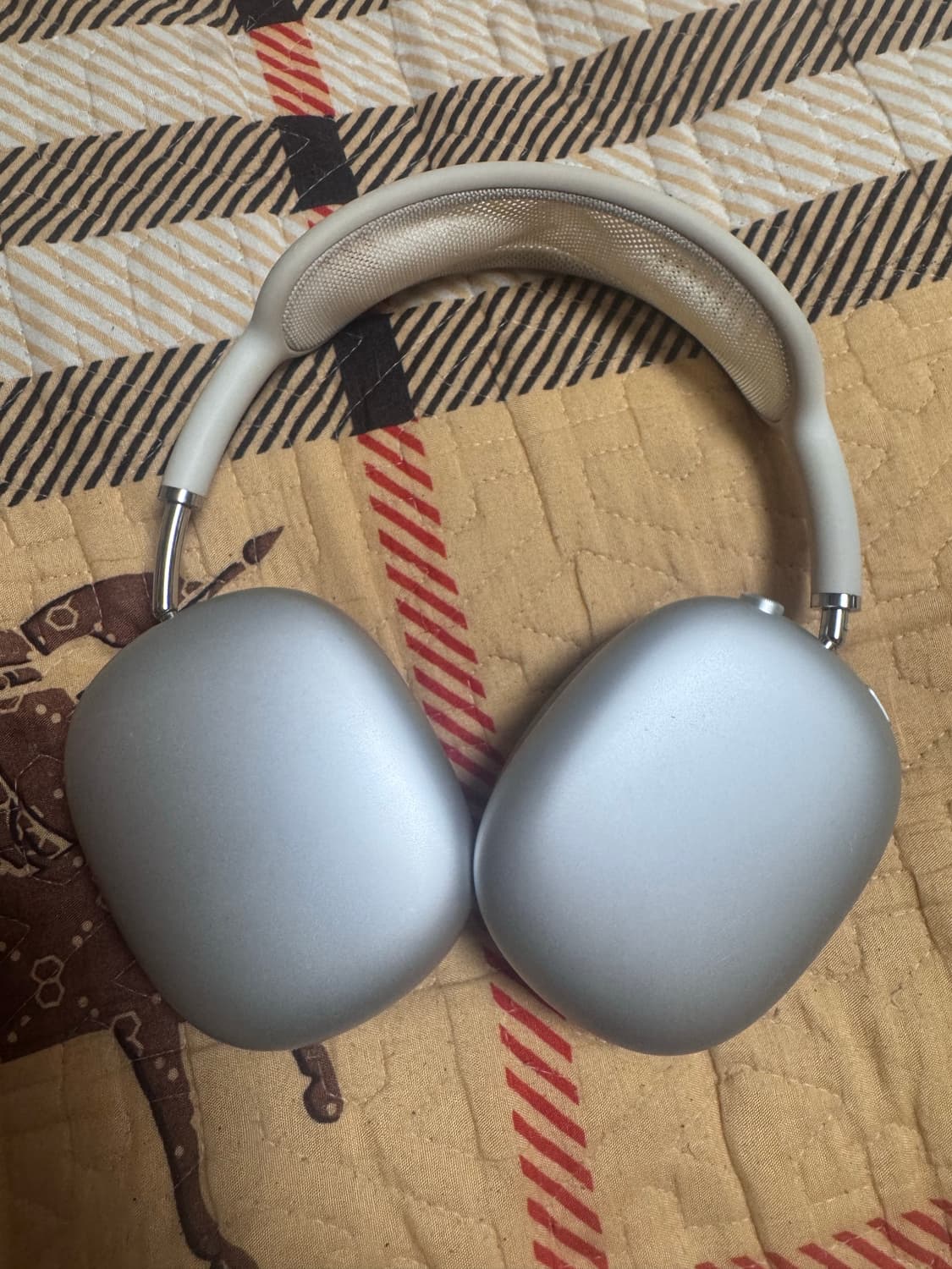 에어팟 맥스 실버  상품이미지1