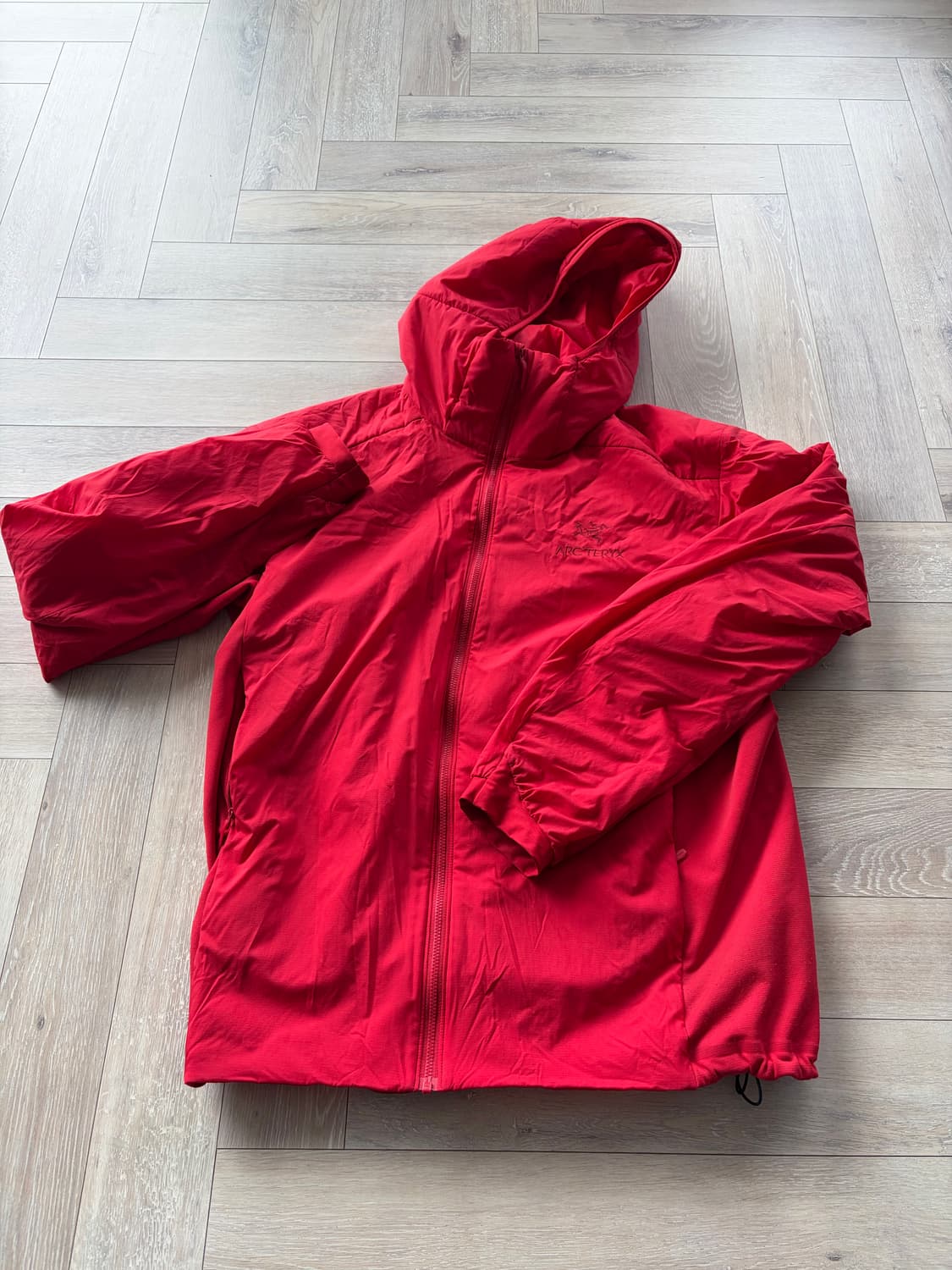 아크테릭스 아톰 레드 상품이미지1