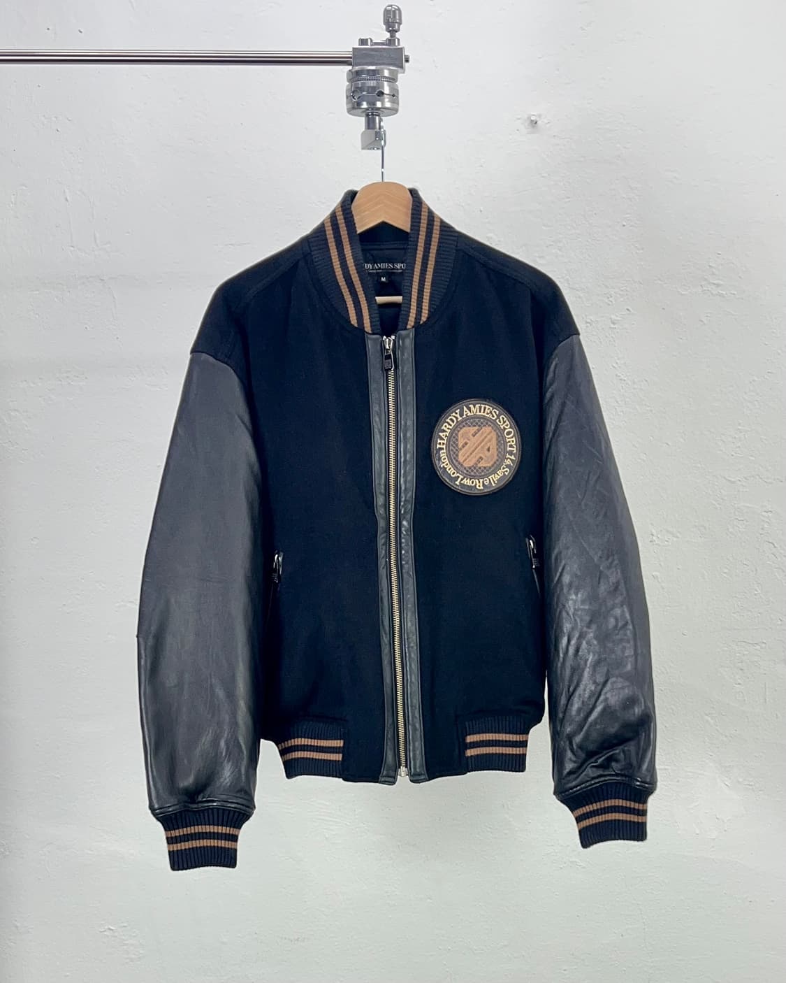 하디 에이미스 레오파드 카우레더 퀼팅 바시티 자켓 상품이미지2