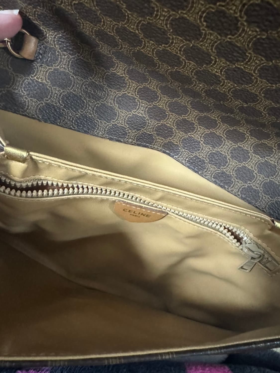 셀린느 마카담 숄더백 상품이미지6