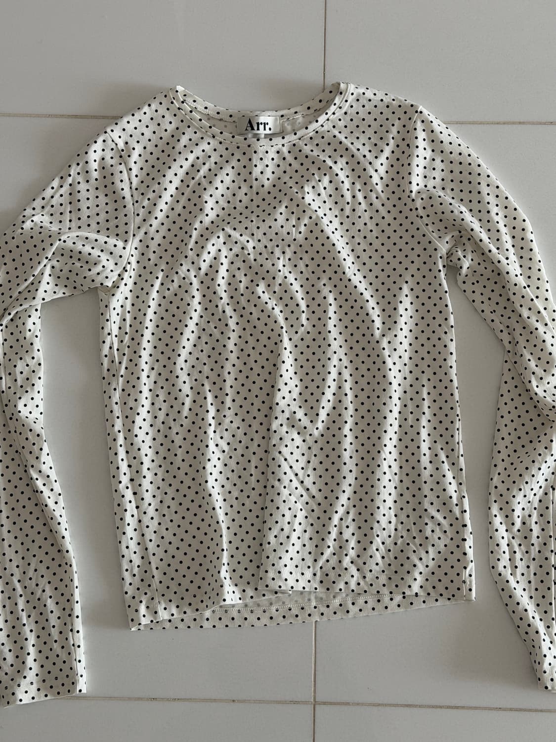 도트 화이트 롱 슬리브  상품이미지2
