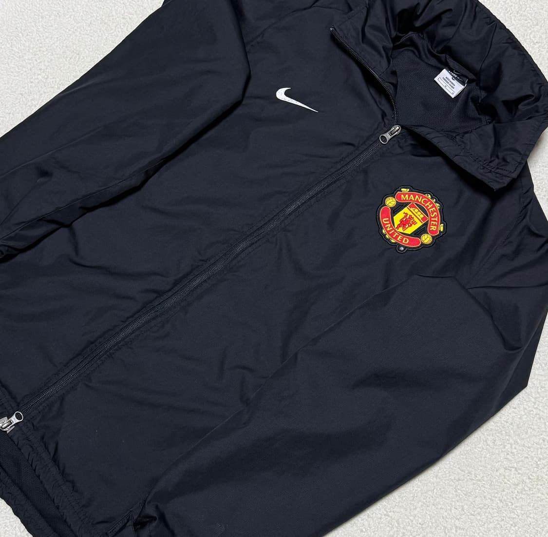 나이키 맨유 블랙 바람막이 상품이미지3