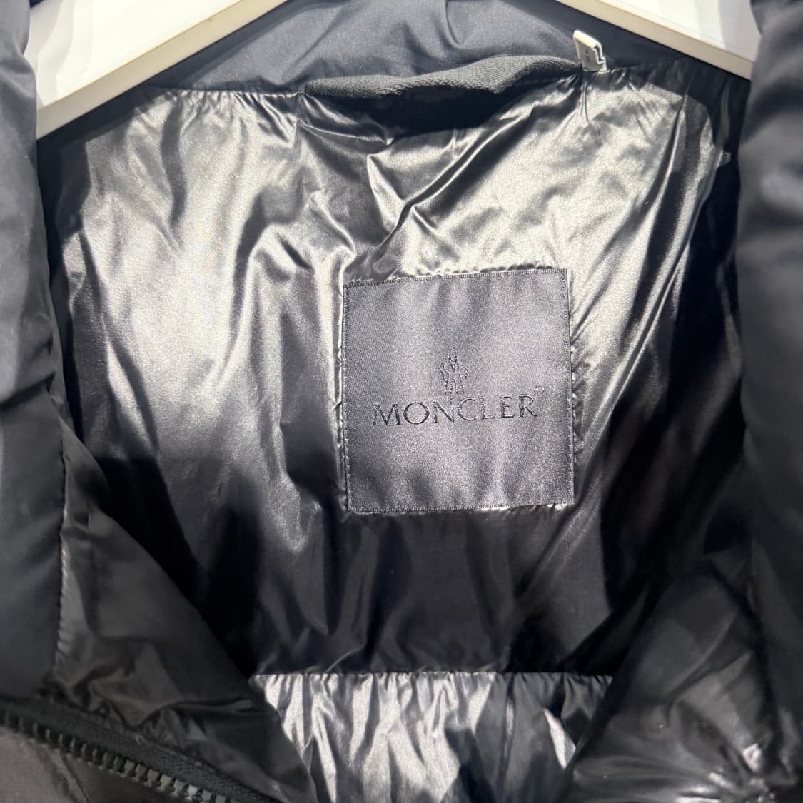 [정품] 몽클레어 알마즈 조끼패딩  상품이미지5
