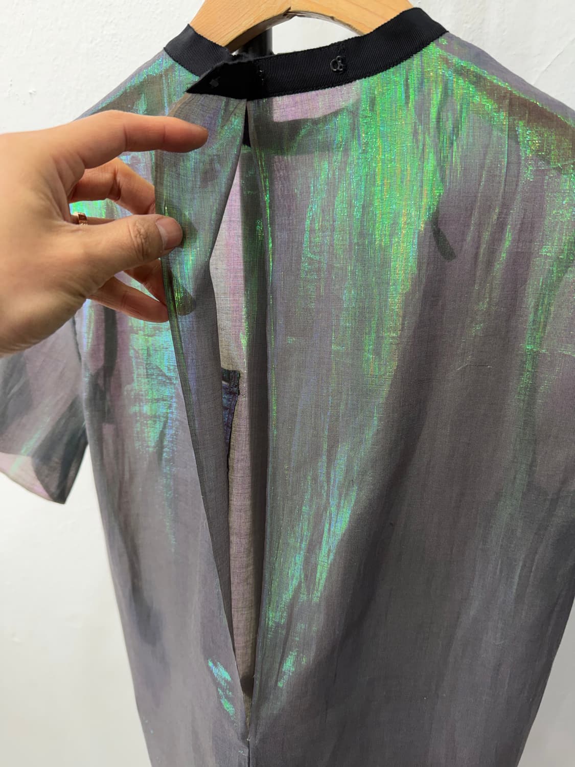 정품) COS 코스 여성 오간자 블랙 배색 반팔 셔츠 34 상품이미지5