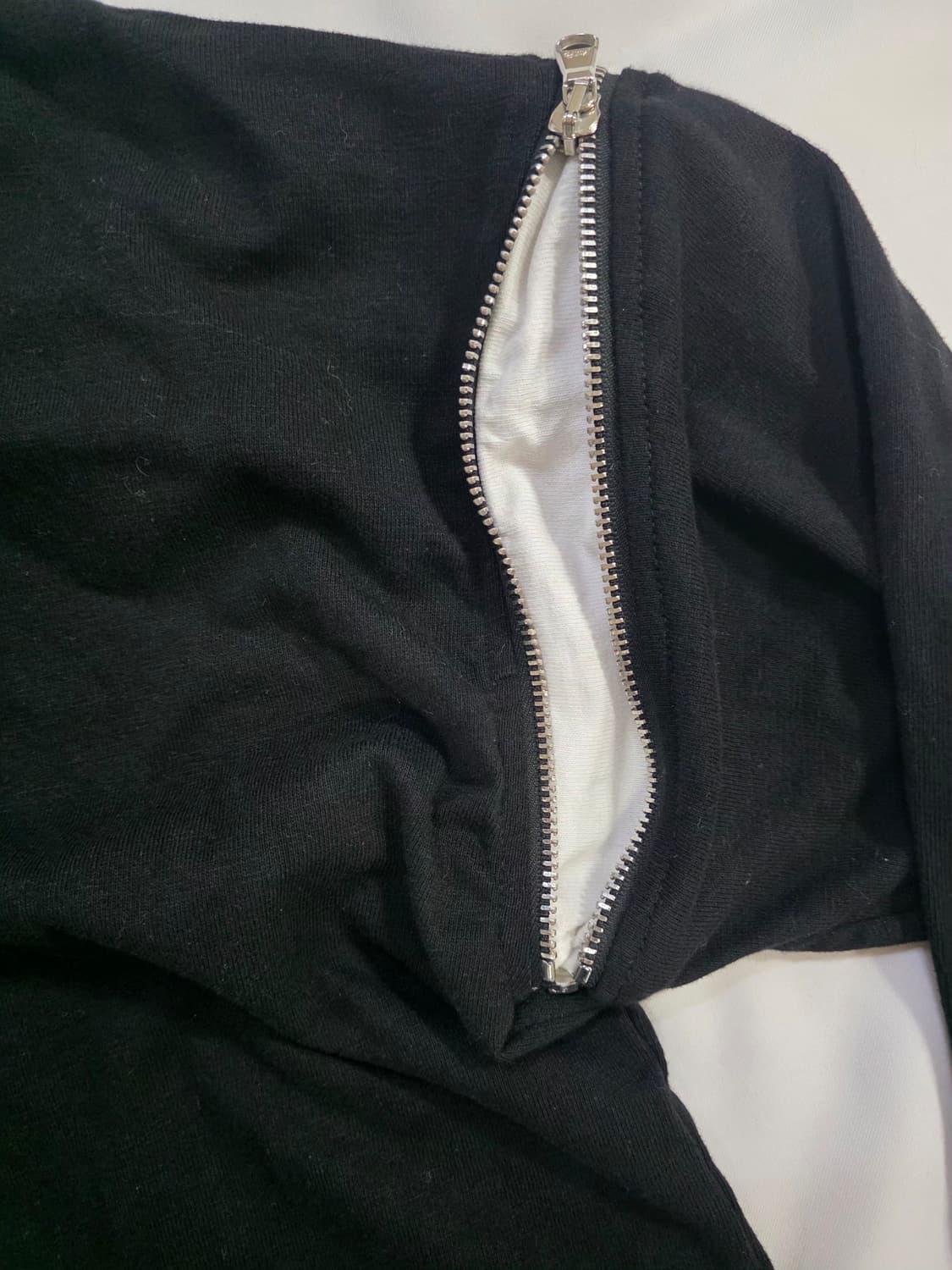 [Vibrate] 메탈 숄더 지퍼 롱슬리브 상품이미지4