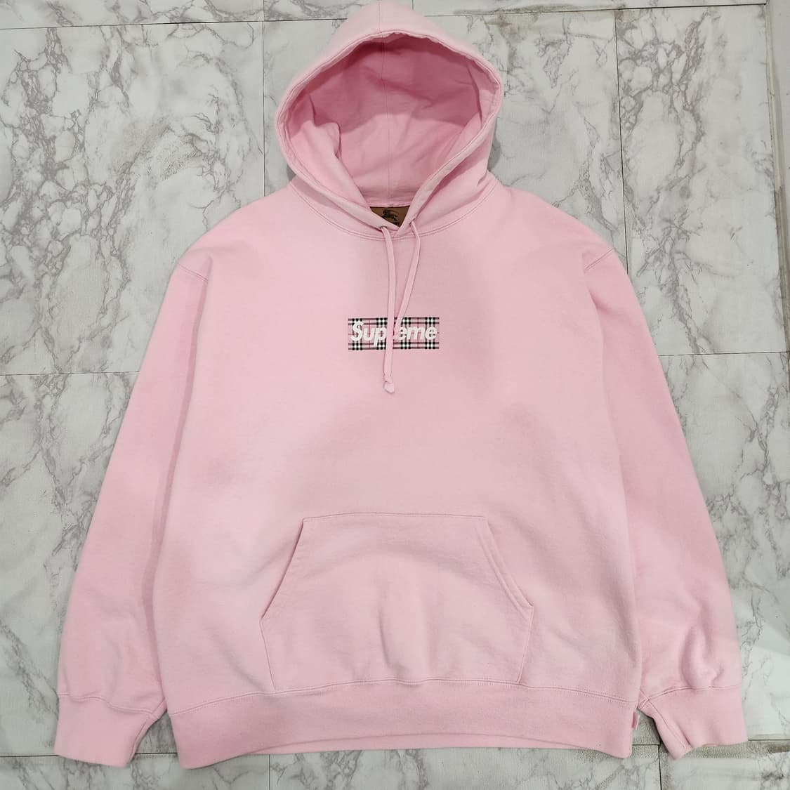 정품 슈프림 x 버버리 미들로고 핑크 후드티 상품이미지2