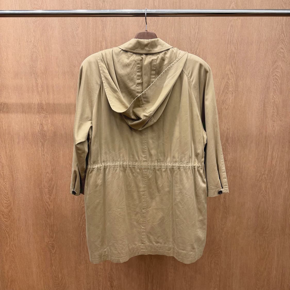 버버리 후드 코트 스트링 웨이스트 포켓 싱글 버튼 디테일 베이지 상품이미지3