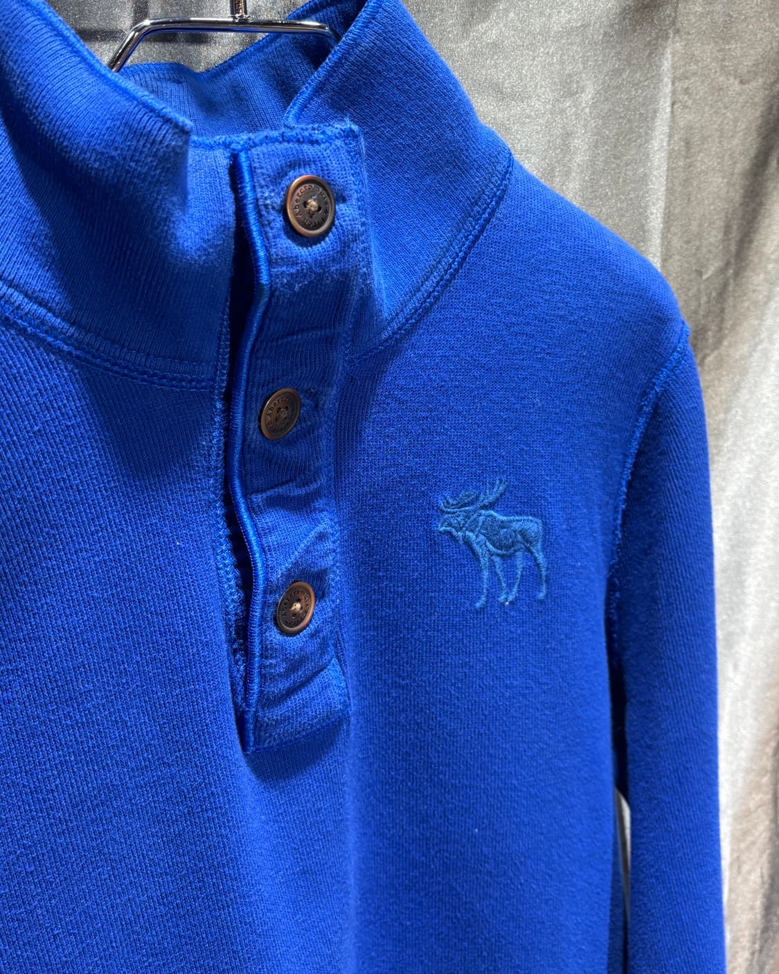 L 아베크롬비 딥블루 하이넥 버튼 니트 상품이미지4