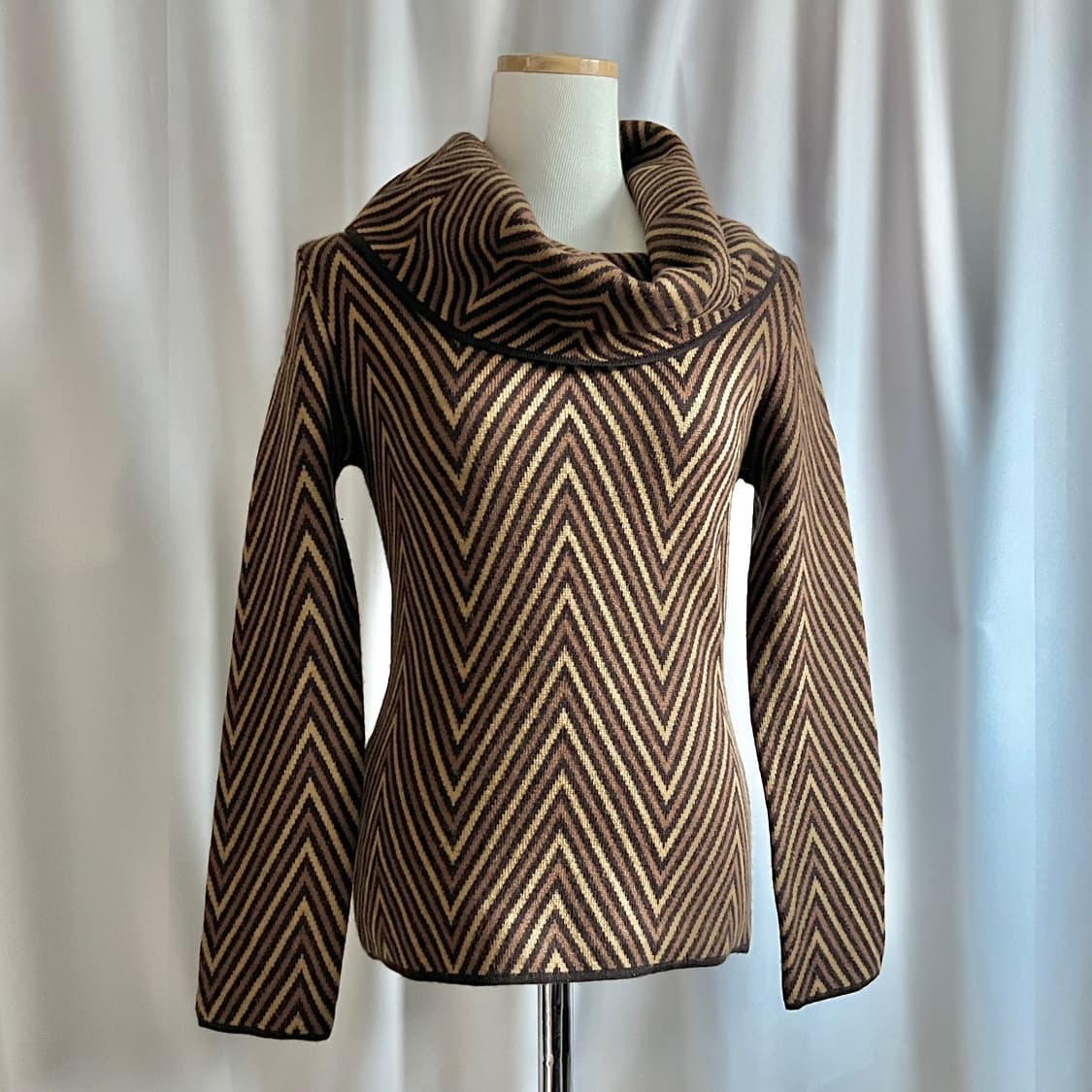 pattern turtle neck knit 상품이미지1