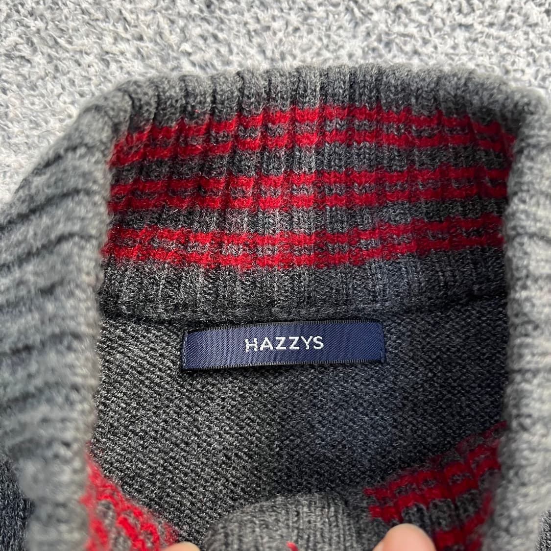 85 헤지스 케이블 니트 가디건 0320M 상품이미지2