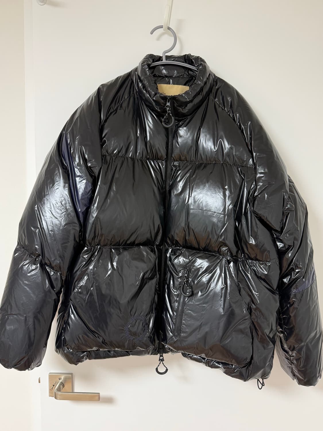 마뗑킴 글로시 푸퍼 패딩 블랙 상품이미지3