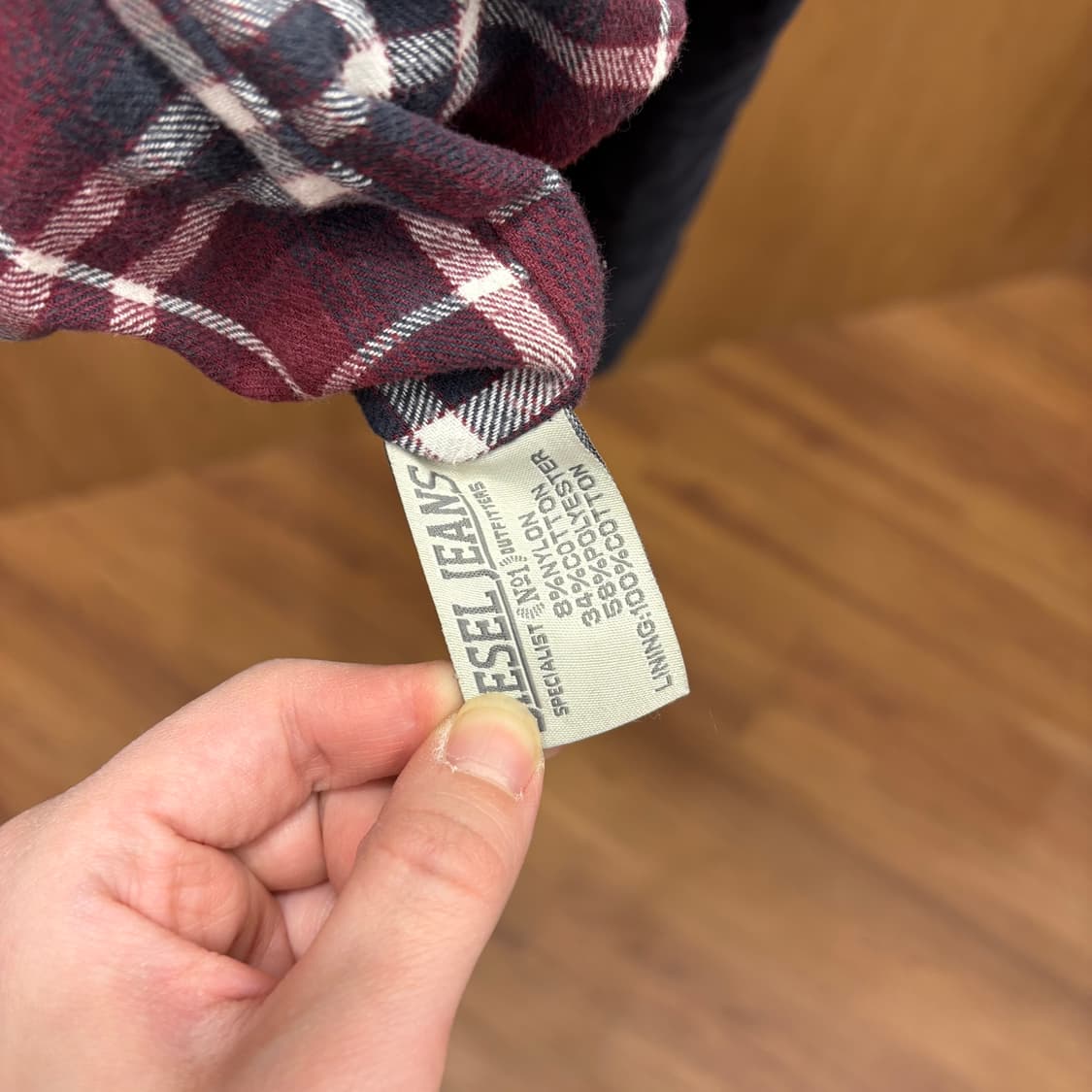 디젤 블루종 자켓 퀄팅 패턴 소매 니트 시보리 로고 패치 디테일 네이비 상품이미지9