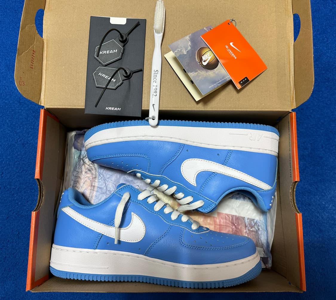 나이키 에어포스 1 유니버시티 블루 상품이미지5