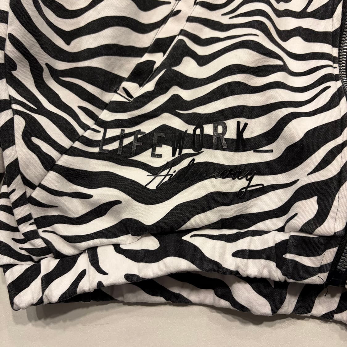 [F] 라이프워크 제브라 크롭 후드 집업 B371 상품이미지7