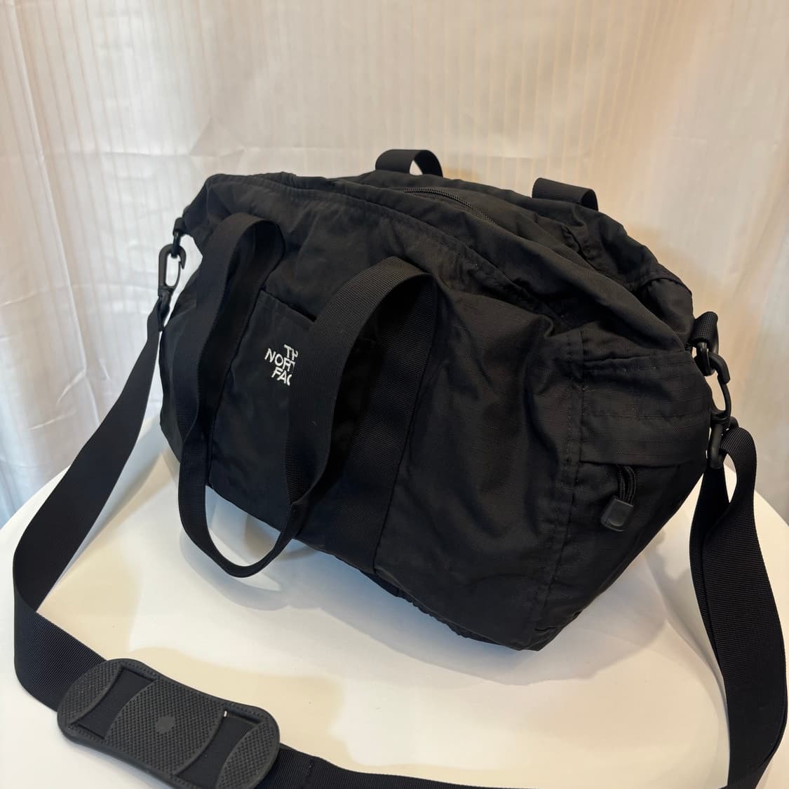 정품 노스페이스 더플 크로스백    상품이미지4